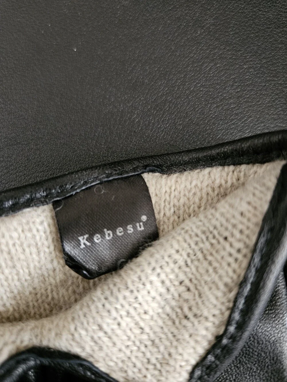 Kebesu Women's Black Quilted Leather & Cashmere Gloves Size Large